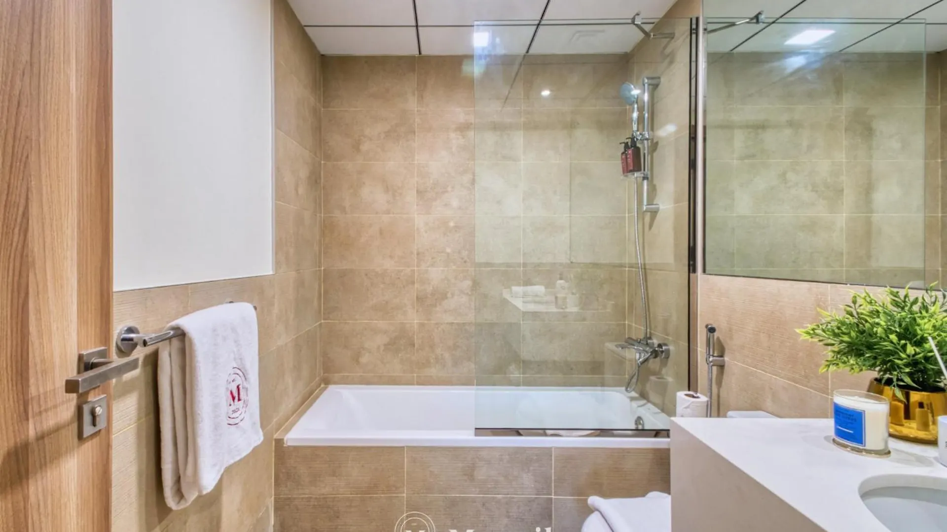 2Br Apt In Business Bay With Iconic Burj Khalifa And Dubai Canal Views Apartment